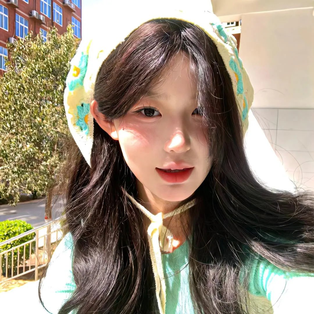 昂首挺胸